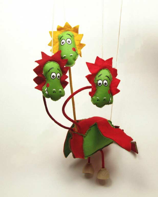 Dragon , marionnette poup�e   