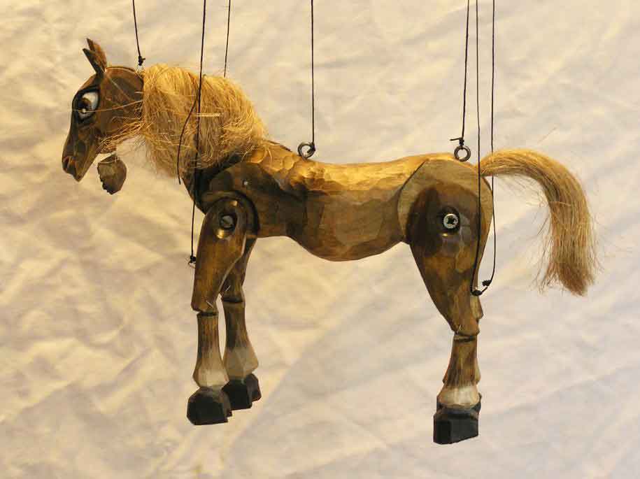 Cheval marionnette poupée   