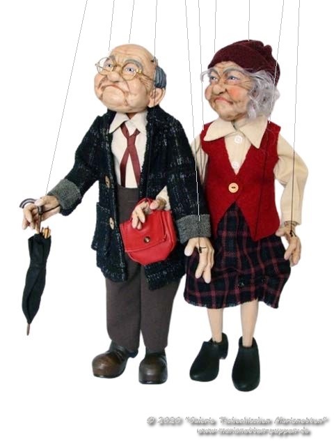 Couple de personnes âgées marionnettes